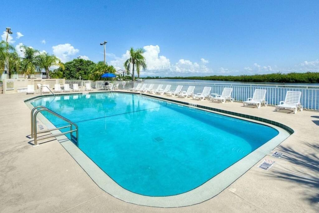 Sea Breeze, Studio 510, Beach Steps Away!+Pool+Wifi 拉斯金 外观 照片
