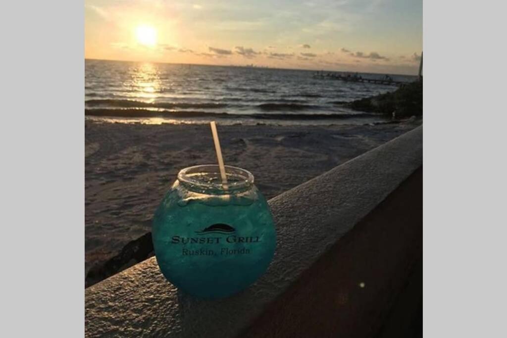 Sea Breeze, Studio 510, Beach Steps Away!+Pool+Wifi 拉斯金 外观 照片