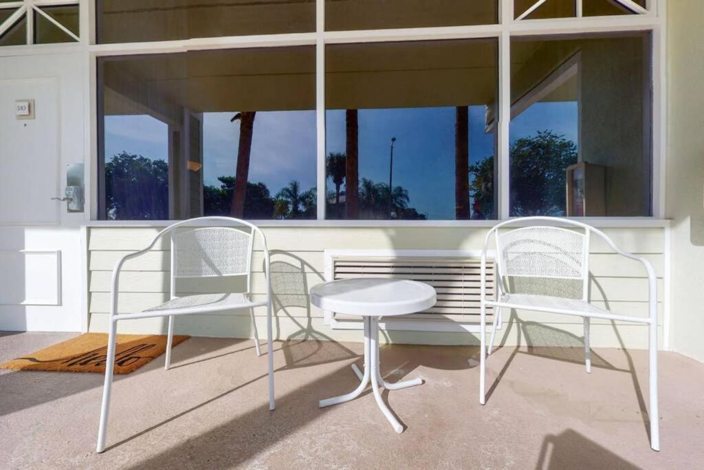 Sea Breeze, Studio 510, Beach Steps Away!+Pool+Wifi 拉斯金 外观 照片