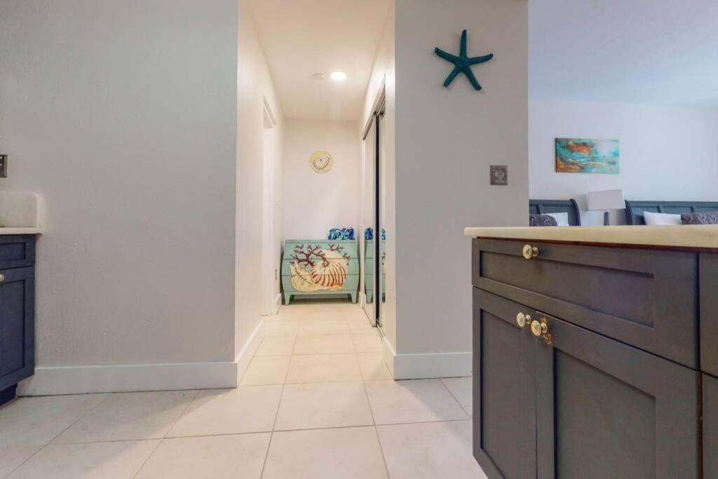 Sea Breeze, Studio 510, Beach Steps Away!+Pool+Wifi 拉斯金 外观 照片